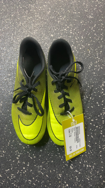 Vist Large View of Product Image Which is Used Nike Soccer Cleats Yellow Junior 04