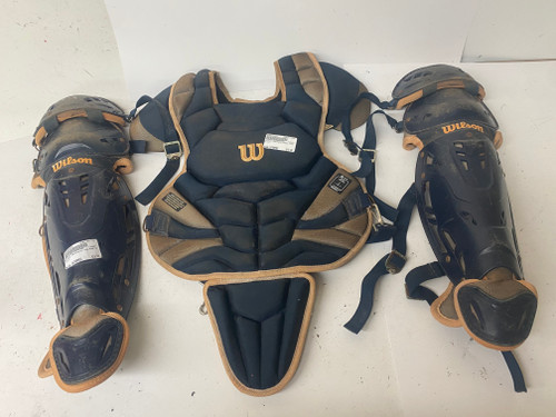 Used Wilson Catchers Chest Protector None Intermed 11793-S000255904 Vist Large View of Product Image Which is Used Wilson Catchers Chest Protector None Intermed