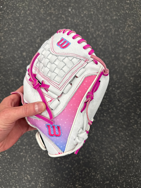 Vist Large View of Product Image Which is New WILSON FLASH FP GLOVE-11.5"