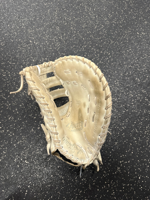 Vist Large View of Product Image Which is Used Rawlings RLAFB BB/SB First Base RH Throw White 13"
