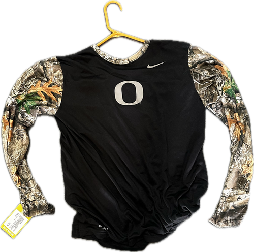 Vist Large View of Product Image Which is Used Nike REAL TREE EDGE L.S. Compression M Camouflage LG