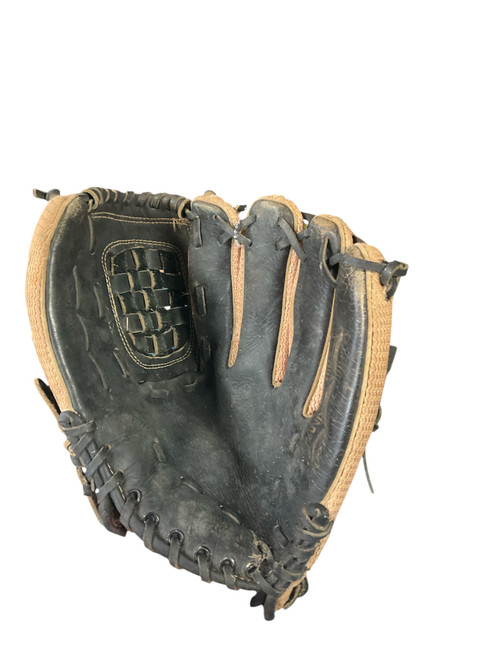 Vist Large View of Product Image Which is Used Regent 10 INCH GLOVE BB/SB Glove RH Throw Black 10"