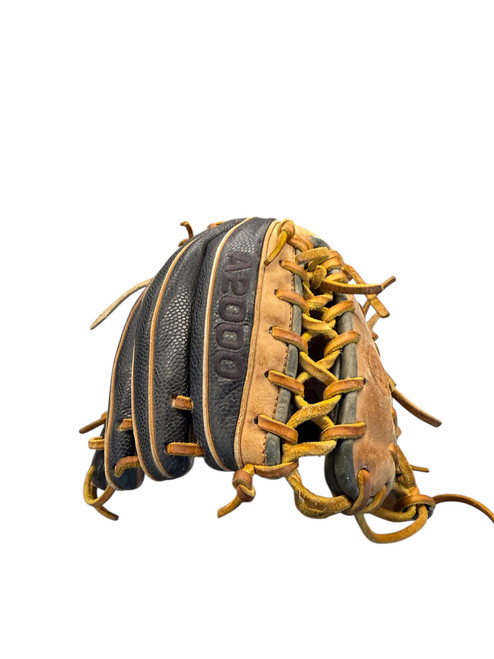 Vist Large View of Product Image Which is Used Wilson A2000 BB/SB Glove LH Throw Brown 11 1/2"
