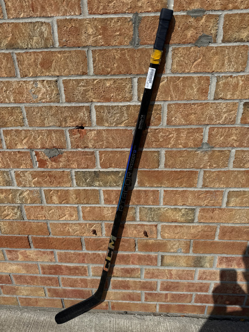 Vist Large View of Product Image Which is Used CCM RIBCOR TRIGGER 9 PRO Youth One Pce Right Grip 30 Flex (new= $230)