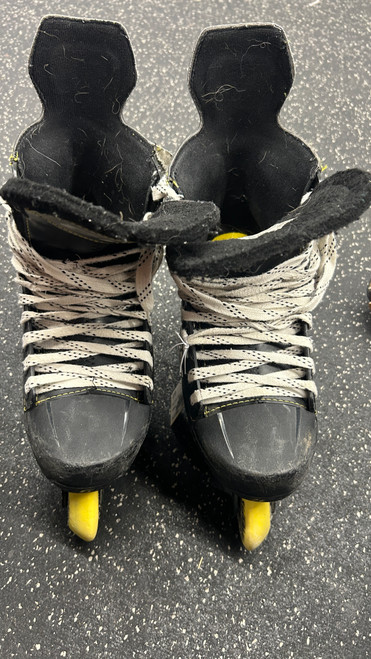 Vist Large View of Product Image Which is Used CCM TACKS 9350R Roller Hockey Skates Black Senior 8