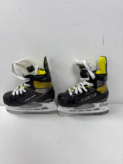 Vist Large View of Product Image Which is Used Bauer SUPREME 3S Youth Hockey Skate Youth 09.0