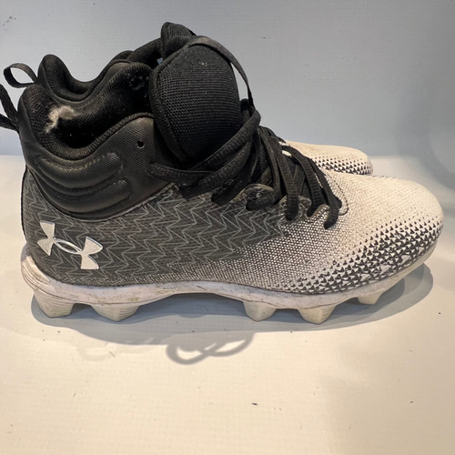 Vist Large View of Product Image Which is Used Under Armour Jr FB Cleats Black Junior 05.5