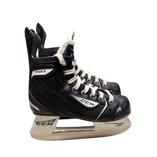 Vist Large View of Product Image Which is Used CCM RAPIDE Junior Hockey Skate Junior 02