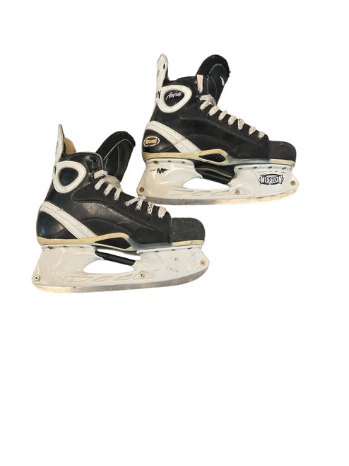 Vist Large View of Product Image Which is Used Mission AMP 4 Senior Hockey Skate Senior 10.5