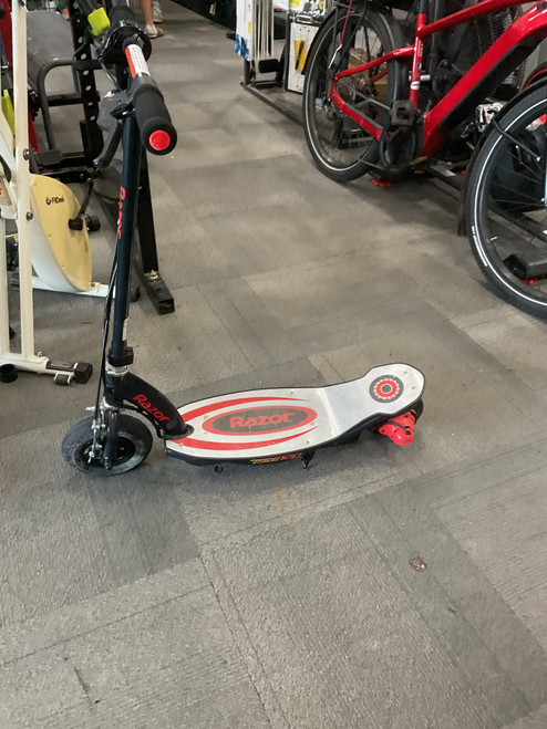 Vist Large View of Product Image Which is Used Razor POWER CORE E100 ELECTRIC SCOOTER Scooter Black