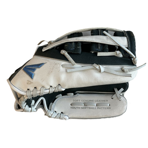 Vist Large View of Product Image Which is Used Easton GHOST FLEX RH Throw Fastpitch Gloves White 12"