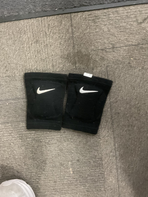 Vist Large View of Product Image Which is Used Nike VB Knee Pads Black