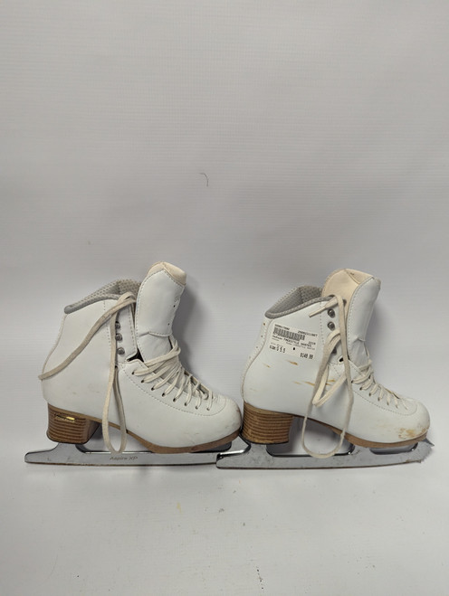 Vist Large View of Product Image Which is Used Jackson FREESTYLE SKATES WomensFigure Skate White Senior 5.5