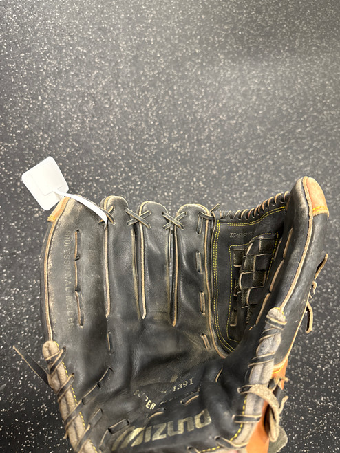 Vist Large View of Product Image Which is Used Mizuno MZ1391 BB/SB Glove LH Throw Black 13"