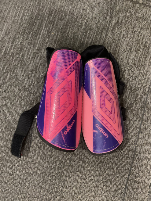 Vist Large View of Product Image Which is Used Umbro Soccer Shin Guards Junior Pink SM