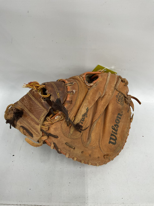 Vist Large View of Product Image Which is Used Wilson PRO-TOE BB/SB Catchers RH Throw Brown 31"