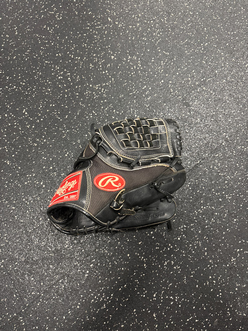 Vist Large View of Product Image Which is Used Rawlings PRO12DM BB/SB Glove RH Throw Black 12"