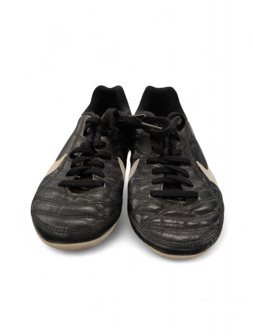 Vist Large View of Product Image Which is Used Nike Soccer Cleats Black Junior 02.5