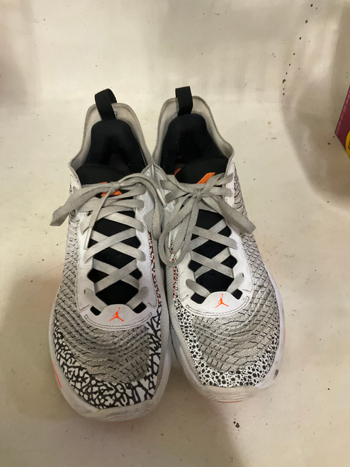 Vist Large View of Product Image Which is Used Nike LUKA 1S Basketball Shoes M White Senior 11