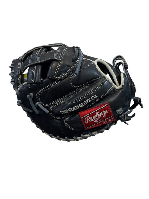 Vist Large View of Product Image Which is Used Rawlings HEART OF THE HIDE SB Catchers RH Throw Black 33"