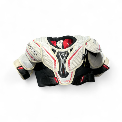 Vist Large View of Product Image Which is Used Easton SYNERGY Junior Shoulder Pads MD