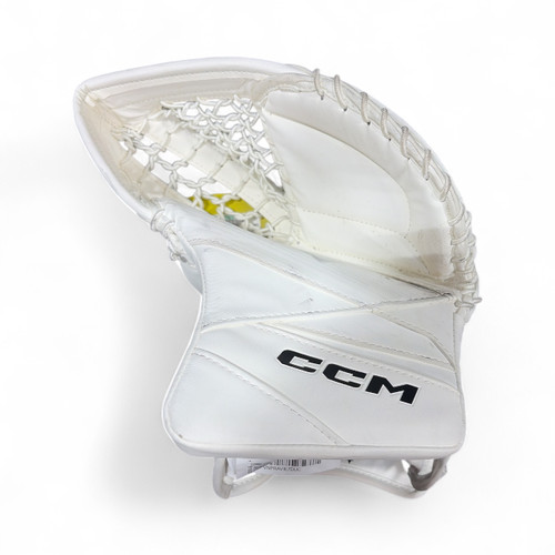 Vist Large View of Product Image Which is Used CCM AXIS 2.5 Junior Goalie Catcher White
