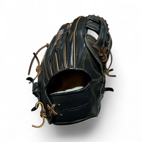 Vist Large View of Product Image Which is Used Easton PROFESSIONAL COLLECTION BB/SB Glove RH Throw Black 12 3/4"