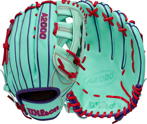 Vist Large View of Product Image Which is New Wilson Fall 2025 A2000 1750SS 12.5” Outfield Baseball Glove RHT