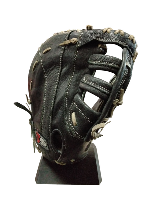 Vist Large View of Product Image Which is Used Louisville Slugger DYNASTY BB/SB First Base RH Throw Black 12 1/2"