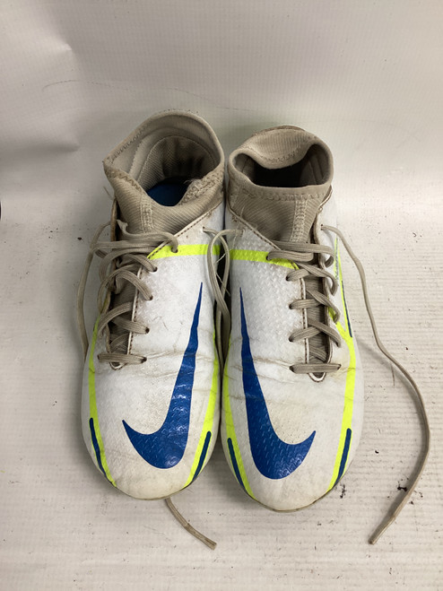 Vist Large View of Product Image Which is Used Nike PHANTOM GT Soccer Cleats White Junior 05.5