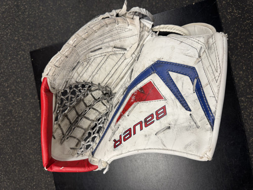 Vist Large View of Product Image Which is Used Bauer ONE90 CATCHER/BLOCKER Senior Goalie Catcher White