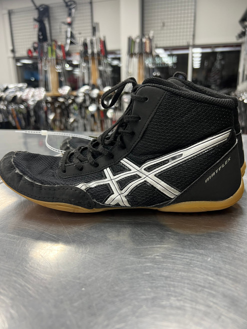 Vist Large View of Product Image Which is Used Asics Wrestling Shoes Black Senior 8.5