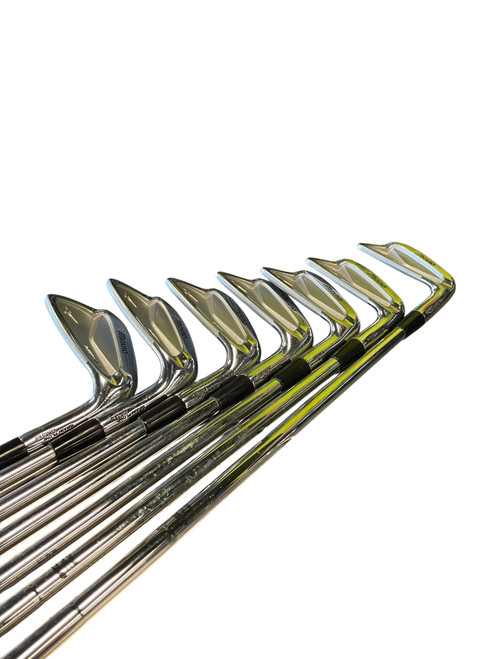 Vist Large View of Product Image Which is Used Mizuno MP 64 Mens Complete Set RH 7 Piece