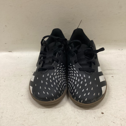 Vist Large View of Product Image Which is Used Adidas Soccer Indoor Shoes Black Junior 01.5