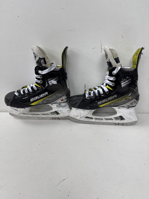 Vist Large View of Product Image Which is Used Bauer VAPOR X4 Junior Hockey Skate Junior 02.5 (new= $250)