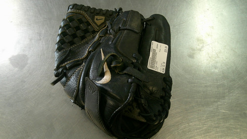 Vist Large View of Product Image Which is Used Nike LOCI BB/SB Glove RH Throw Black 12"