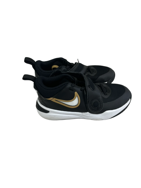 Vist Large View of Product Image Which is Used Nike Team Hustle Jr 1.5 Basketball Shoes