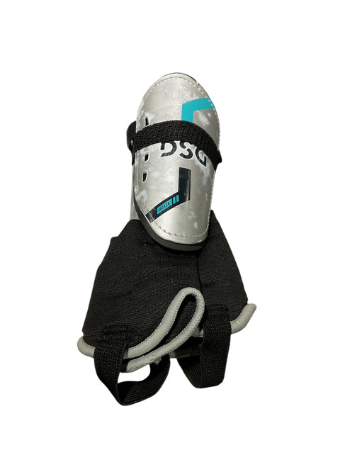 Vist Large View of Product Image Which is Used Soccer Shin Guards Junior Black MD