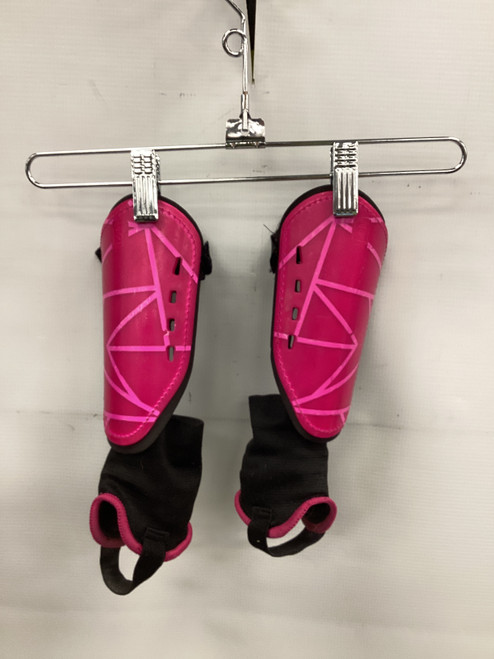 Vist Large View of Product Image Which is Used Soccer Shin Guards Junior Pink MD