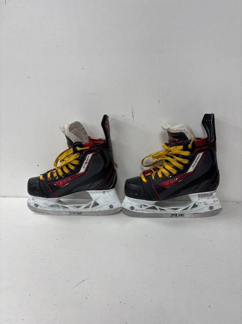 Vist Large View of Product Image Which is Used CCM JETSPEED VIBE Junior Hockey Skate Junior 03.5