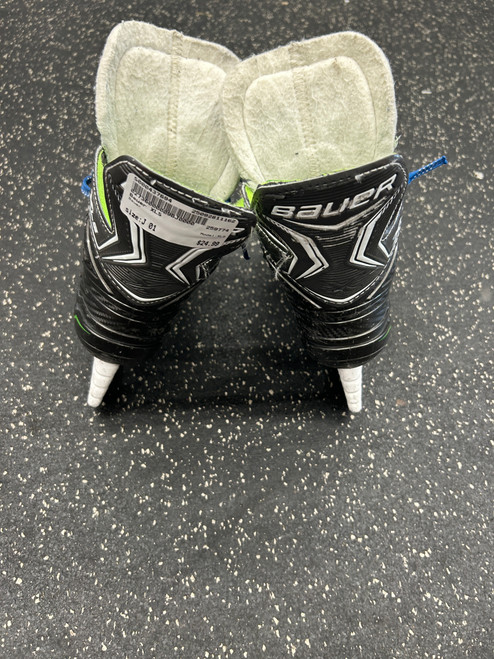 Vist Large View of Product Image Which is Used Bauer LIL SPORT Youth Gloves Black 8"