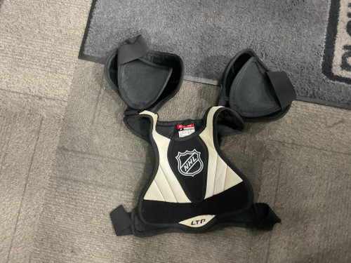 Vist Large View of Product Image Which is Used CCM LTP SHOULDER PADS Youth Shoulder Pads SM