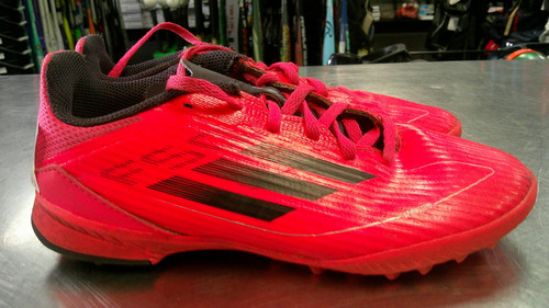 Vist Large View of Product Image Which is Used Adidas Soccer Indoor Shoes Orange Junior 04