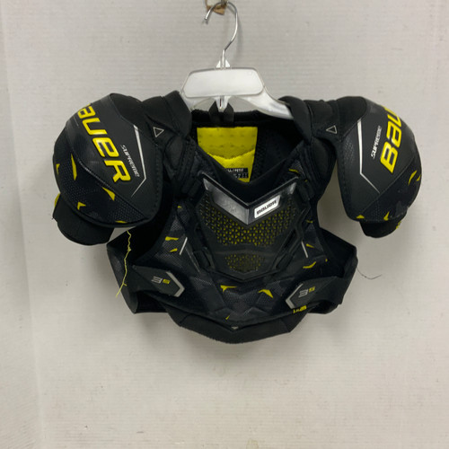 Vist Large View of Product Image Which is Used Bauer SUPREME 3S Junior Shoulder Pads SM