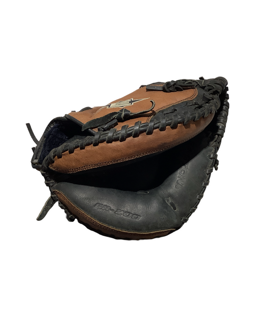 Vist Large View of Product Image Which is Used Easton GAME READY Catchers RH Throw Brown 32"