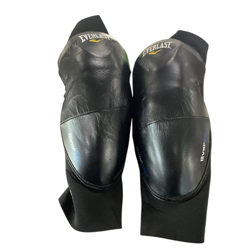 Vist Large View of Product Image Which is Used Everlast Martial Arts Forearm Pads Black LG