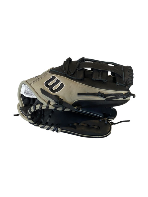 Vist Large View of Product Image Which is Used Wilson A1000 BB/SB Glove RH Throw Black 12 1/2"