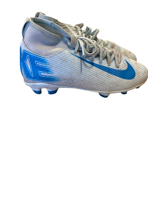 Vist Large View of Product Image Which is Used Nike Soccer Cleats Royal Blue Junior 03