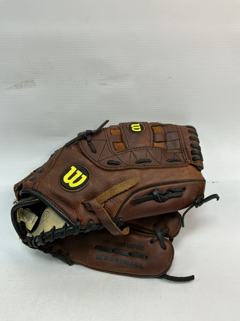 Vist Large View of Product Image Which is Used Wilson CLASSIC BB/SB Glove RH Throw Brown 13"