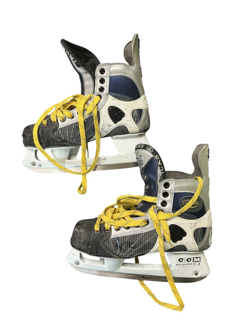 Vist Large View of Product Image Which is Used CCM 852 SUPER TACKS Senior Hockey Skate Senior 8